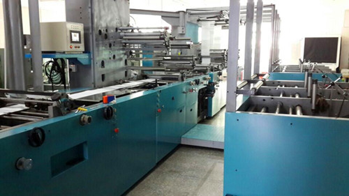 全自動(dòng)八聯(lián)大型裝訂機(jī)